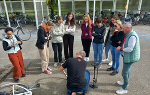 Atelier réparation vélo chez notre sponsor